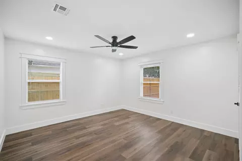 Bedroom - 2542 E Newton Pl N, Tulsa, OK 74110 photo 6 of 8