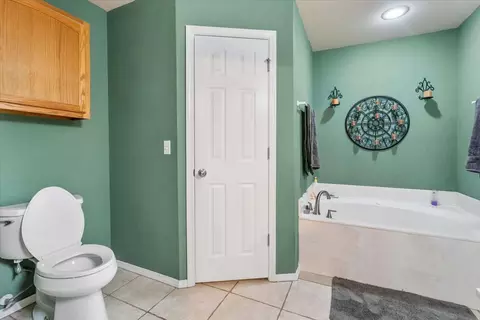 Bath - 8517 E Madison St, Broken Arrow, OK 74014 photo 3 of 5