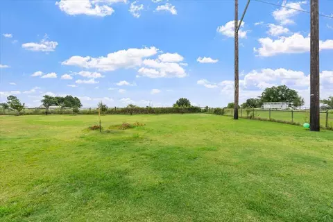 Exterior - 8517 E Madison St, Broken Arrow, OK 74014 photo 4 of 11