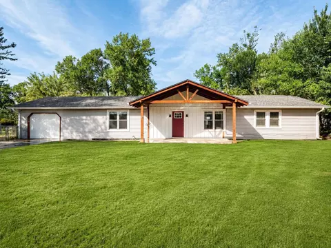 212 A St SE, Inola, OK 74036