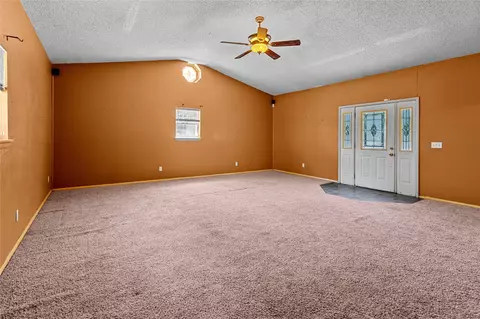 Living - 509 Sunset Strip, Eufaula, OK 74432 photo 8 of 9