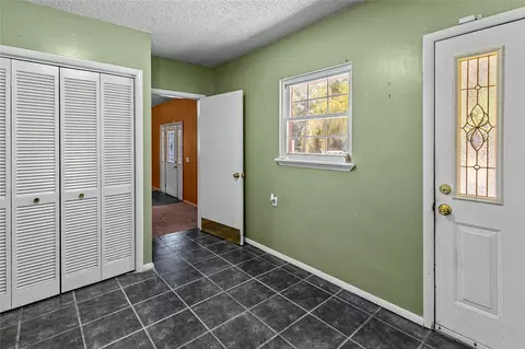 Entry Way - 509 Sunset Strip, Eufaula, OK 74432 photo 3 of 3