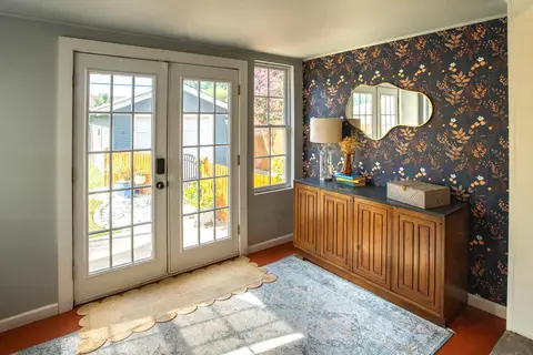 Entry Way - 2040 E 13th St, Tulsa, OK 74104 photo 4 of 7