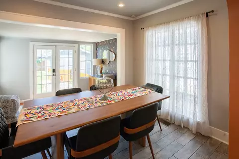 Dining - 2040 E 13th St, Tulsa, OK 74104 photo 2 of 4