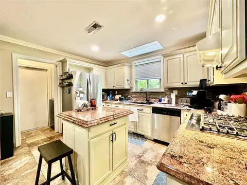 Kitchen - 3313 E 68th Place 6, Tulsa, OK 74136 photo 2 of 6