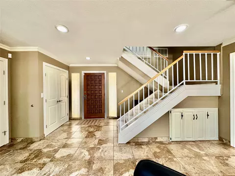 Entry Way - 3313 E 68th Place 6, Tulsa, OK 74136 photo 2 of 2