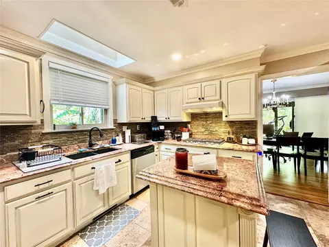 Kitchen - 3313 E 68th Place 6, Tulsa, OK 74136 photo 1 of 6