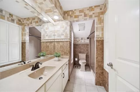 Bath - 3313 E 68th Place 6, Tulsa, OK 74136 photo 4 of 4