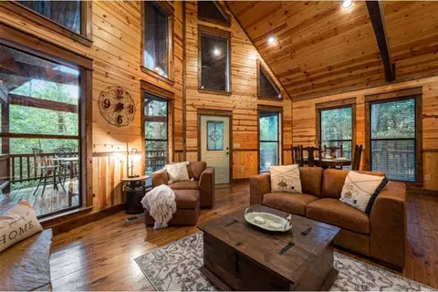 Living - 237 High Peak Trl, Broken Bow, OK 74728 photo 4 of 6