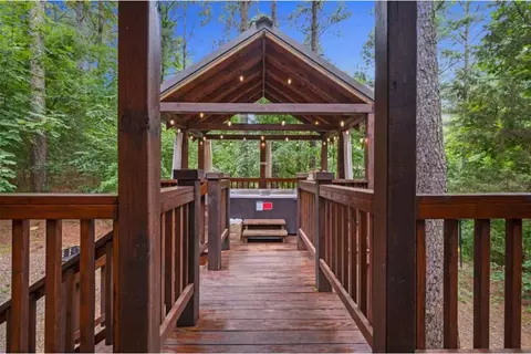 Exterior - 237 High Peak Trl, Broken Bow, OK 74728 photo 5 of 7