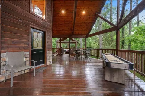 Exterior - 237 High Peak Trl, Broken Bow, OK 74728 photo 4 of 7