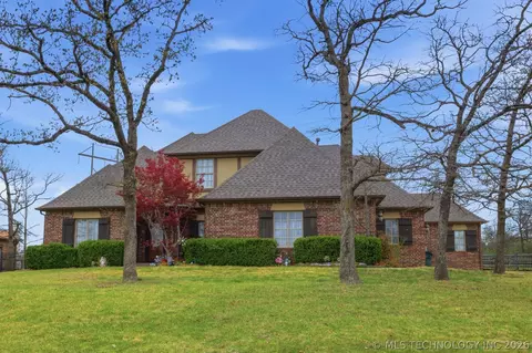 602 Cross Timbers Blvd, Sapulpa, OK 74066