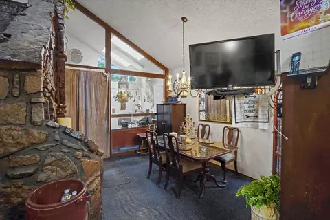 Dining - 3548 E 29th St, Tulsa, OK 74114 photo 1 of 2