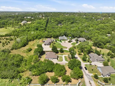 Cobblestone Drive, Ada, OK 74820 photo 6
