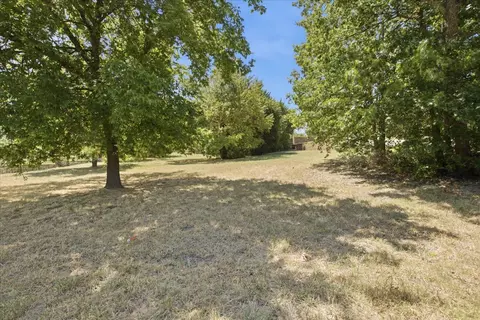 Cobblestone Drive, Ada, OK 74820 photo 4