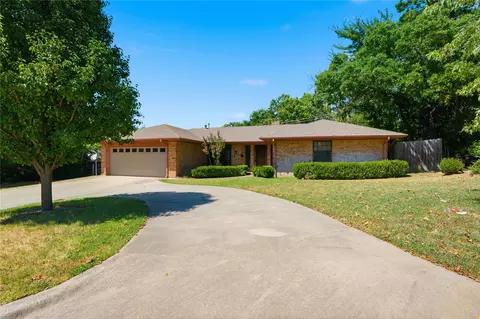 Exterior - 2516 Timber Ter, Ada, OK 74820 photo 8 of 10