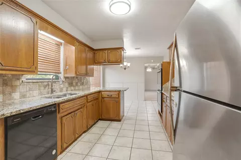 Kitchen - 2516 Timber Ter, Ada, OK 74820 photo 3 of 5