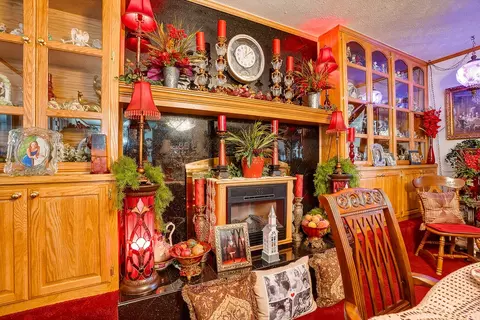Dining - 623 N Main, Ada, OK 74820 photo 8 of 10