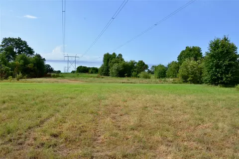 16401 E Hackberry Rd, Henryetta, OK 74437 photo 6
