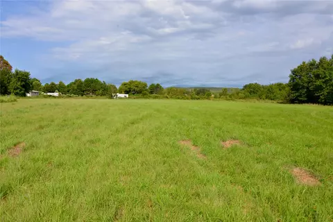 16401 E Hackberry Rd, Henryetta, OK 74437 photo 18