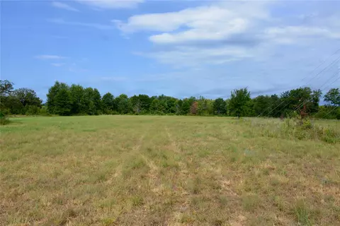 16401 E Hackberry Rd, Henryetta, OK 74437 photo 5