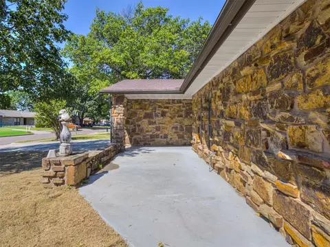 Exterior - 13365 E 32nd Pl, Tulsa, OK 74134 photo 6 of 13