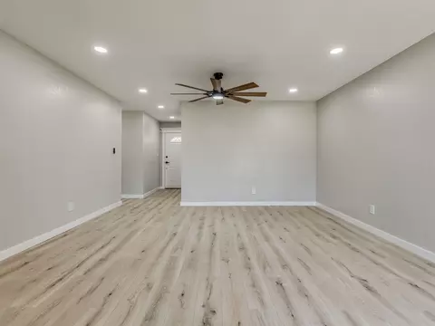 Living - 13365 E 32nd Pl, Tulsa, OK 74134 photo 2 of 6