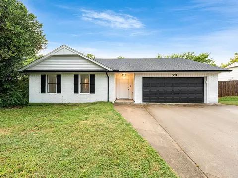 309 Capitol St, Fort Gibson, OK 74434