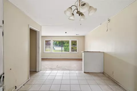 Living - 15703 E Latimer Pl, Tulsa, OK 74116 photo 6 of 9