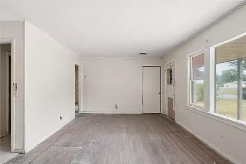Living - 15703 E Latimer Pl, Tulsa, OK 74116 photo 3 of 9
