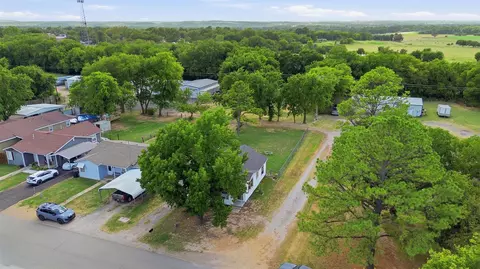 View/Area - 507 N 2nd, Davis, OK 73030 photo 2 of 2