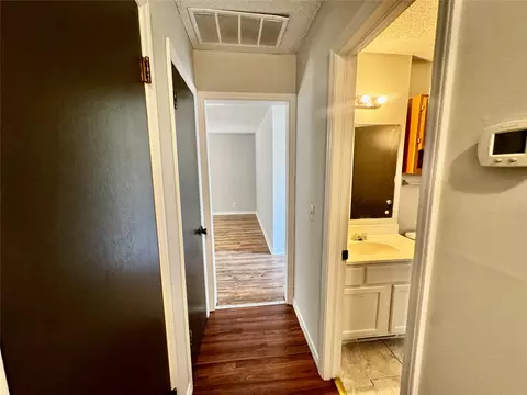 Entry Way - 11552 E 27th Ct, Tulsa, OK 74129 photo 1 of 3