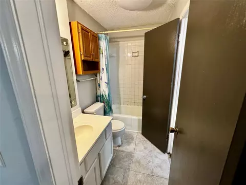 Bath - 11552 E 27th Ct, Tulsa, OK 74129 photo 1 of 1