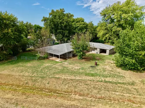 723 N Bristow Ave, Coweta, OK 74429