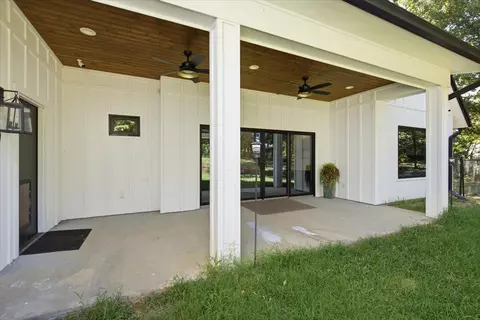 Exterior - 16463 County Road 3600, Ada, OK 74820 photo 7 of 8