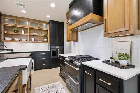 Kitchen - 16463 County Road 3600, Ada, OK 74820 photo 3 of 5