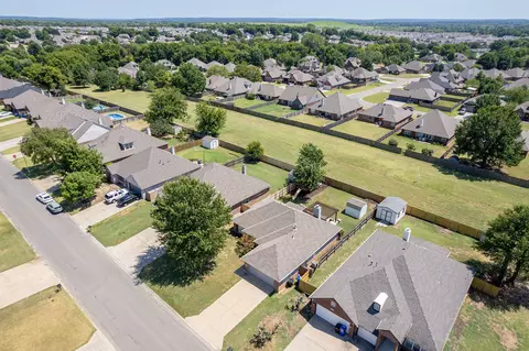 View/Area - 19610 E 49th Pl S, Broken Arrow, OK 74014 photo 4 of 7