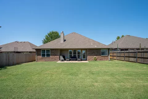 Exterior - 19610 E 49th Pl S, Broken Arrow, OK 74014 photo 7 of 8