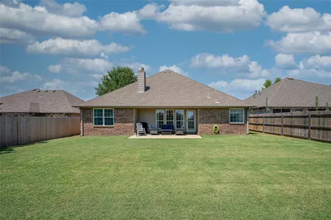 Exterior - 19610 E 49th Pl S, Broken Arrow, OK 74014 photo 6 of 7