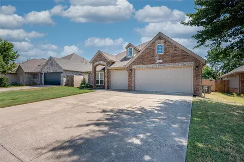 Exterior - 19610 E 49th Pl S, Broken Arrow, OK 74014 photo 2 of 7