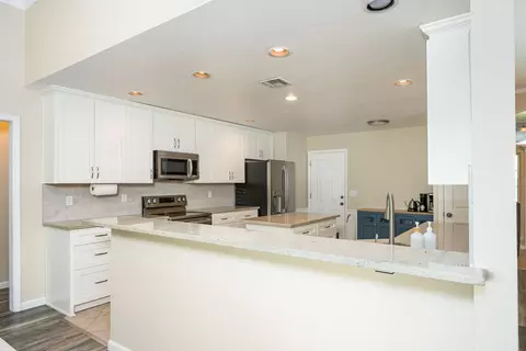 Kitchen - 19610 E 49th Pl S, Broken Arrow, OK 74014 photo 1 of 7