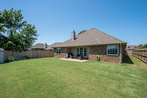 Exterior - 19610 E 49th Pl S, Broken Arrow, OK 74014 photo 6 of 8