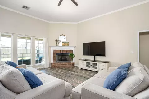 Living - 19610 E 49th Pl S, Broken Arrow, OK 74014 photo 2 of 2