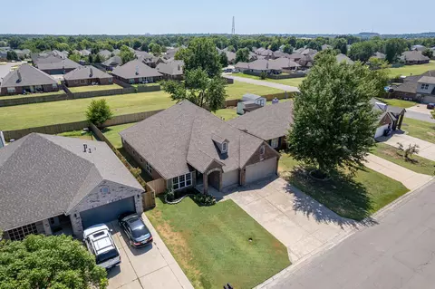 View/Area - 19610 E 49th Pl S, Broken Arrow, OK 74014 photo 1 of 7