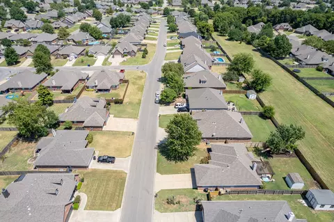 View/Area - 19610 E 49th Pl S, Broken Arrow, OK 74014 photo 5 of 7