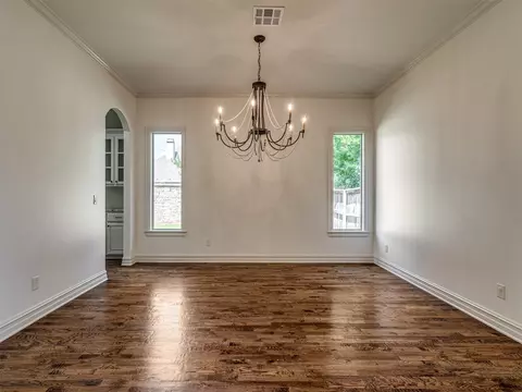 Dining - 5902 E 110th Pl, Tulsa, OK 74137 photo 3 of 6