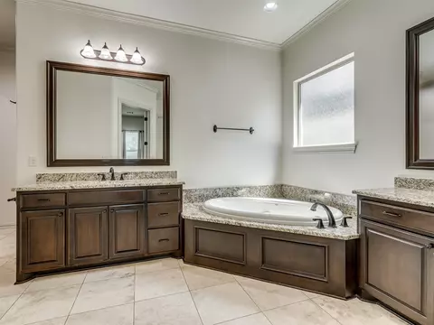 Bath - 5902 E 110th Pl, Tulsa, OK 74137 photo 1 of 16