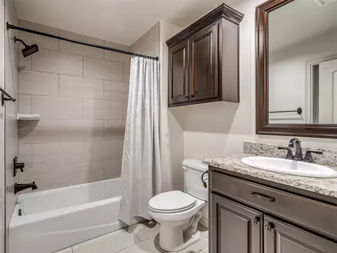 Bath - 5902 E 110th Pl, Tulsa, OK 74137 photo 15 of 16