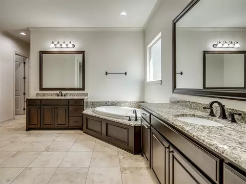 Bath - 5902 E 110th Pl, Tulsa, OK 74137 photo 3 of 16
