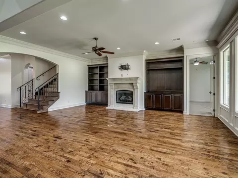 Living - 5902 E 110th Pl, Tulsa, OK 74137 photo 3 of 7